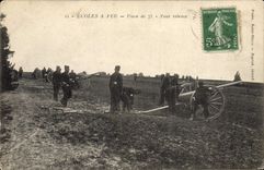 La POSTAL Militaria Ecoles de la VENDIMIA tiene pedazo del fuego de 75 a levantar