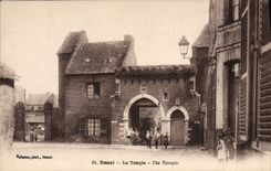 CPA Douai Le Temple 