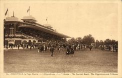 CPA Cheval Equitation Hippisme Deauville L'hippodrome Les tribunes
