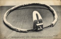 CPA Nu erotique Femme Musee de Cluny Paris Metail ceinture de chastete epoque des Croisades 