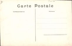 CPA Folklore Paysanne d'Auvergne allant au marche TOP