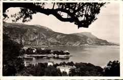 CPM Beaulieu Sur Mer Pointe Des Fourmis et villa Kerylos Au fond La baie d'Eze