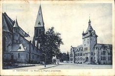 VINTAGE POSTCARD Religion prostestante Haguenau the museum and the Protestant church