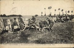 CPA Militaria Nos meilleurs pointeurs se disputent la piece
