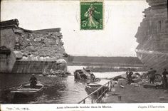 Tombee alemán del coche de Militaria de la POSTAL de la VENDIMIA en el Marne