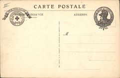 CPA Militaria Paris Musee de l'armee Groupe de canons de 77 exposes aux Invalides au fond un taube Avion 