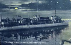 VINTAGE POSTCARD Toulon the night the Snap hook Against destroyer Boat