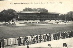 VINTAGE POSTCARD Horse Horsemanship Hippisme Houses Laffitte Racecourse platforms