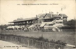 CPA Cheval Equitation Hippisme Champ de courses de Tremblay Les tribunes