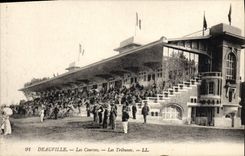 CPA Cheval Equitation Hippisme Deauville Les courses Les tribunes 