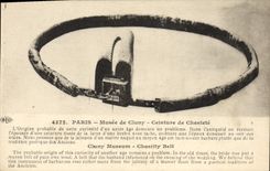 CPA Nu erotique Femme Musee de Cluny Ceinture de chastete