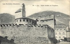 CPA Luz Eglise fortifiee des templiers 