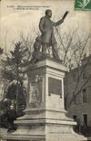 CPA Alais Monument du grand Pasteur a l'entree du bosquet