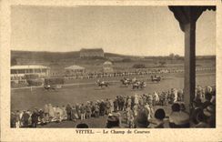 CPA Cheval Equitation Hippisme Vittel un champ de courses 