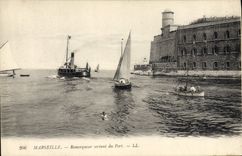 CPA Bateau Marseille Remorqueur sortant du port 