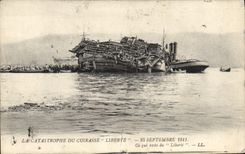 CPA Bateau Explosion de la Liberte 