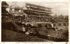 VINTAGE POSTCARD Horse Horsemanship Hippisme Paris the racecourse of Auteuil Jump of the river