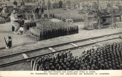 CPA Militaria Fabrication des obus francais
