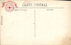 El museo de Militaria París de la POSTAL de la VENDIMIA de los especímenes del ejército de proyectiles y de cestas alemanes lleva cargas