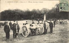 CPA Militaria Ecoles de feu Officier observant l'objectif