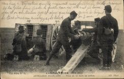 Pieza de la artillería de Militaria de la POSTAL de la VENDIMIA de 75m m en la acción