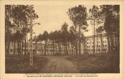 VINTAGE POSTCARD Sanatorium of Parigne Arrived at the Sanatorium
