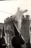 CPM Perpignan Semaine sainte en Roussillon La procession de la Sanch Penitents devant le Castillet 