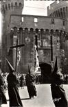 CPM Perpignan Semaine sainte en Roussillon La procession de la Sanch Le cortege des penitents au Castillet 