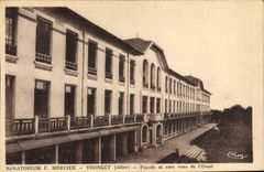 CPA Sanatorium F Mercier Tronget Facade et cure vues de l'Ouest 