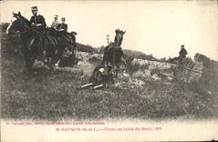 CPA Cheval Equitation Hippisme Saumur Chute au talus du Breil 1902 