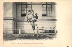 CPA Cheval Equitation Hippisme Saumur Sauteur en liberte Courbette