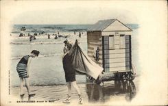 CPA Maillots de bains Femmes Baigneuses avant le bain 