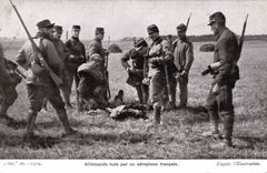 CPA Militaria Allemands tues par un aeroplane francais 