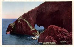 VINTAGE POSTCARD the Gold Cornice Cave De Gardanne