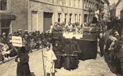 VINTAGE POSTCARD Procession of penitence of Furnes Last Sunday of July Cene