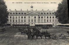 CPA Cheval Hippisme Saumur Carrousel militaire Remise du drapeau