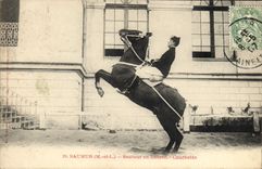 VINTAGE POSTCARD Horse Jumping Hippisme Saumur in Courbette freedom