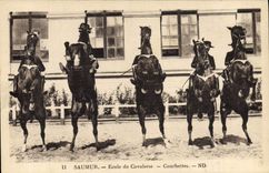 CPA Cheval Hippisme Saumur Ecole de cavalerie Courbettes