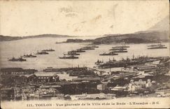 VINTAGE POSTCARD Touloun View Of the City And the Roads the squadron Boats