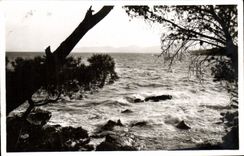 CPA Bord De Mer Entre Saint Raphael Et Agay