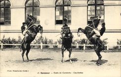 CPA Cheval Hippisme Saumur Ecole de cavalerie Courbettes