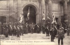 CPA Militaria Hotel des Invalides Paris Drapeaux pris a l'ennemi