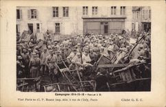 VINTAGE POSTCARD Militaria Revue has B