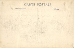 VINTAGE POSTCARD Militaria English Infantry abritee behind the wall