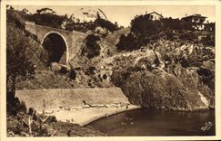 VINTAGE POSTCARD Trayas the road of the Gold cornice and the bridge of the railroad to the Notre Dame creek