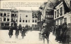 VINTAGE POSTCARD Militaria a historical interview in a town of Flanders the king of England King of the Belgians