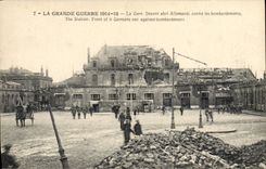 VINTAGE POSTCARD Militaria Train station In front of German shelter