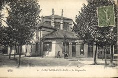 VINTAGE POSTCARD Houses under Wood the dispensary