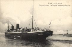 CPA Bateau Paquebot Le Havre Le Transatlantique La Touraine passant par New York