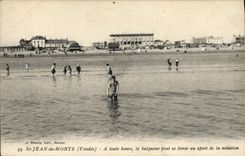 CPA St Jean de Monts Bains Baigneur 